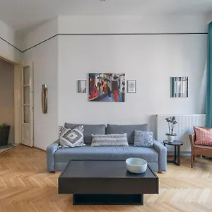 Raday Bobo Budapest