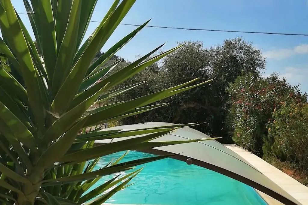 Villa Lazzarini Appartamento Rosella In Villa Con Piscina A 2Km Dal Mare Imperia 0*,